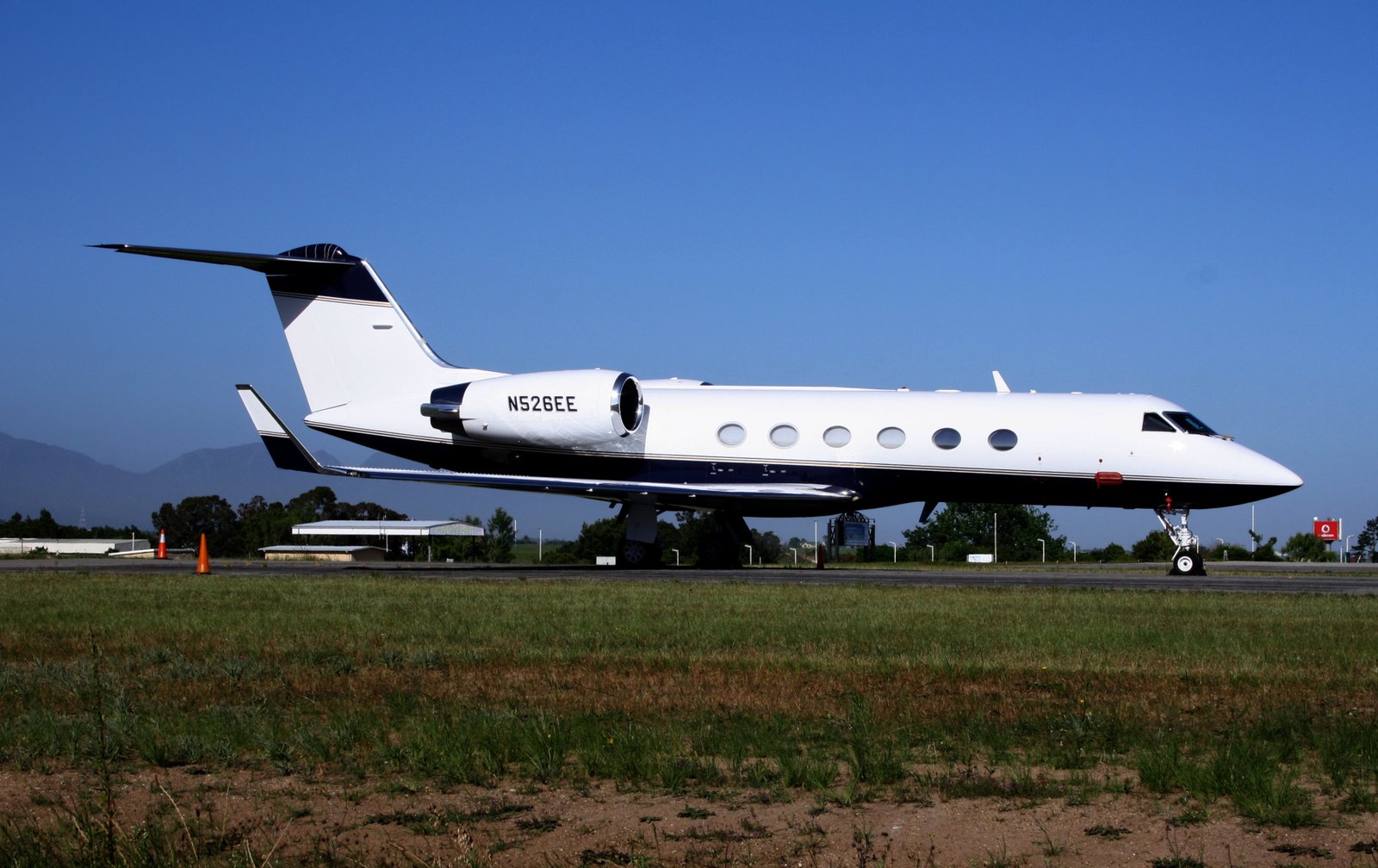 Private Jet Charters to Bahamas and Turks and Caicos | Vanbert